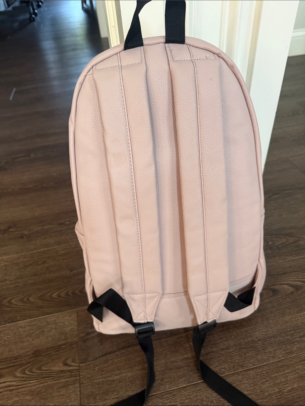 Urban Outfitters NWOT Vegan Pebbled Leather Backpack in Blush/Pale Pink - Picture 3 of 7